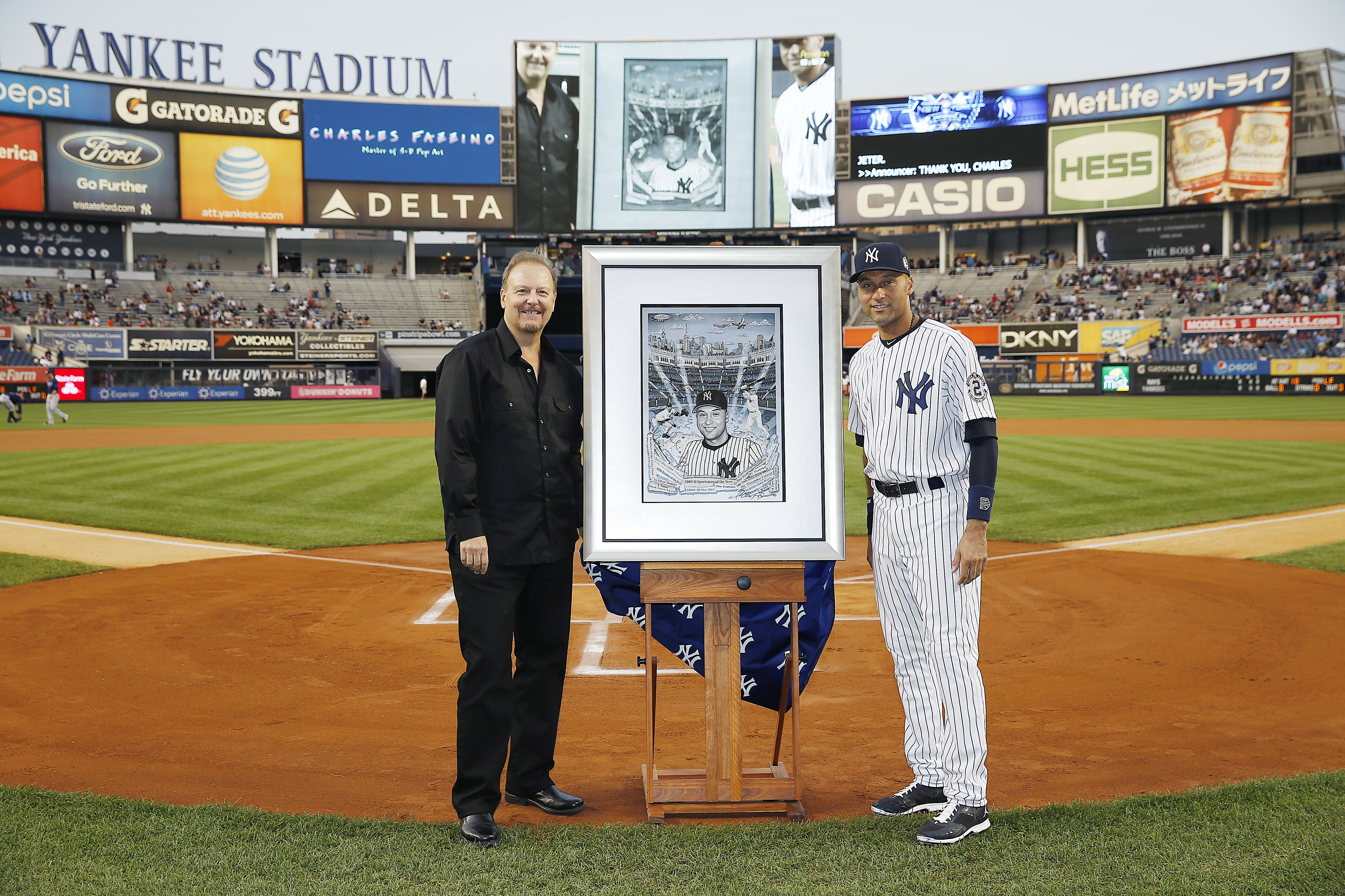 MLB New York Yankees Derek Jeter Taking the Field Yankee Stadium 8